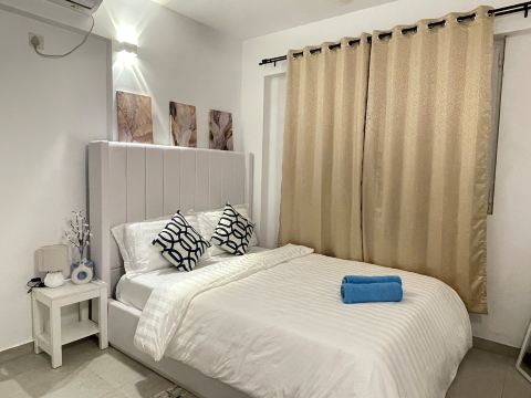 3BHK Near Airport Modern & Comfy Apartment