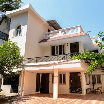 Mahes Villa - Svenks Hotels Отели рядом с достопримечательностью «Indian Institute Of Technology, Madras»