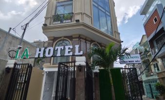 LA HOTEL THOAI NGOC HAU