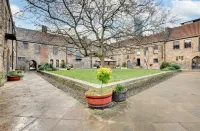 The Hideaway at Monk Street by Week2Week Hotels in 