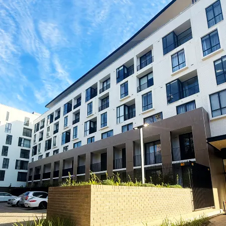 One Rosebank Executive Apartment Hotel Отели рядом с достопримечательностью «Торговый центр Killarney»