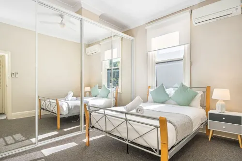 Cammeray Stylish Apartment Stay 2 Free Cafe/ Day Hotels in Crows Nest