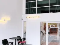 Gather Inn Hotels near Komtar Complex