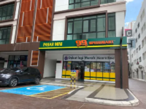 Icon6 Condo Conezion Ioi City Mall Putrajaya, Pool View