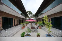 The Brickyard Retreat - 빌라
