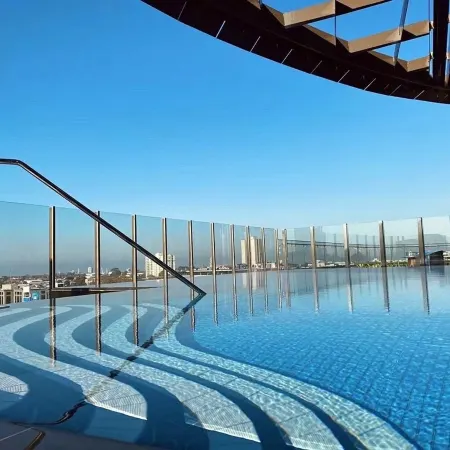 High Life in Southbank | 2BR/2BA + Rooftop Spa