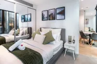 High Life in Southbank | 2BR/2BA + Rooftop Spa