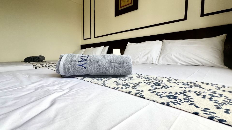 Melaka D'savoy Afamosa Resort for 12PAX Pool View by BeeStay