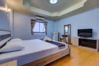 I-Rovers Sports Bar & Guesthouse - 家庭旅館