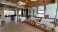 Luxury Rooms with Pool & Gym / 10mins from Airport - Condos