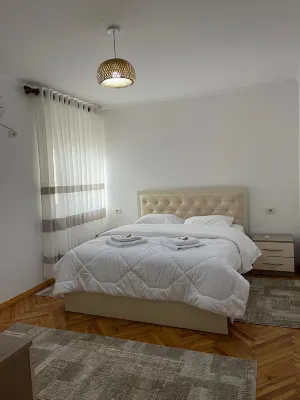 Apartament Qetesia 1 - โฮมสเตย์