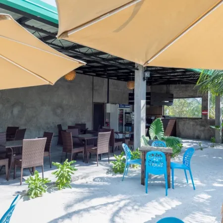 Dhiffushi Tourist Hotel