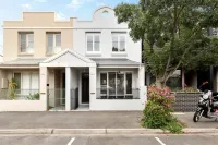 Brilliant Port Melbourne Central Townhouse
