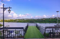 Kiss House Coffee and Glamping