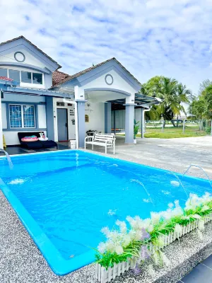 5BR The Cozy Home with container house (20 pax) Hotels in Tanjong Sepat