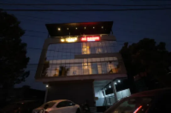 ムーニック デイズ のホテル