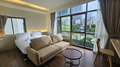 HOTEi Park Silom-Surawong