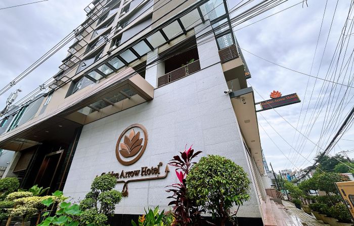 Golden Arrow Hotel