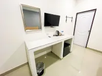 999 Resort service Room Hotels in Pluak Daeng