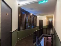 Melmond Maison Hotels near Convention 33