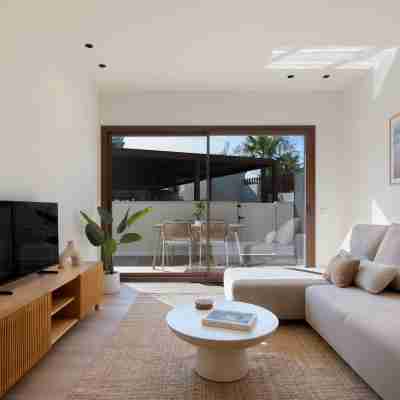 Can Milà Apartments Sitges Rooms