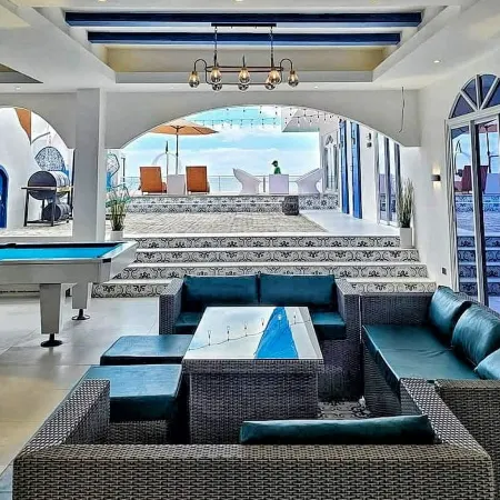 D'KRONOS HOTEL & RESORT