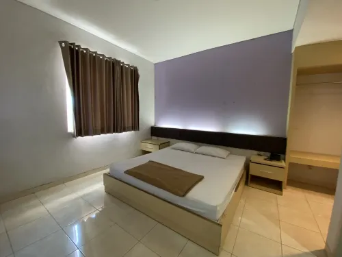 Townhouse Oak Hotel Niaga Surabaya - Park Yeri