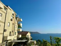Alula Apartments 3 - 3-Star