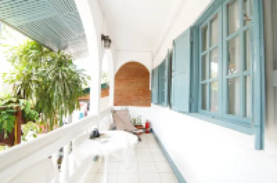 Chair Riverside Villa