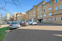2-BR London Oasis in Woolwich