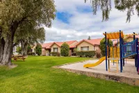 Busselton Villas and Glamping Village Hotel di Busselton
