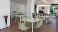 Baekje Hotel - parking