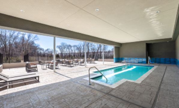 La Quinta Inn & Suites by Wyndham DeSoto