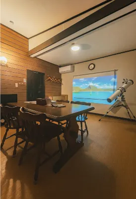 Private hot spring! Private house! Free movie!