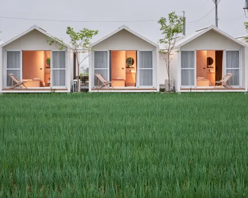 Sunwild BnB Hotels near Artemis Garden