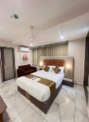 Click Hotel Royal Pearl, Galenda, Dahej