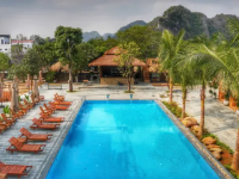 The Luna Tam Coc Hostel - Bar & Pool Hotels in Hoa Lu District