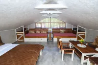House by the River - 3 estrellas
