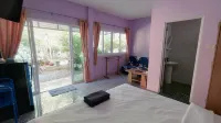 Koniix Maiyok Resort Ko Sichang