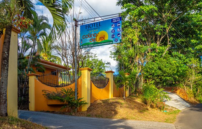 Hotel Colinas del Sol