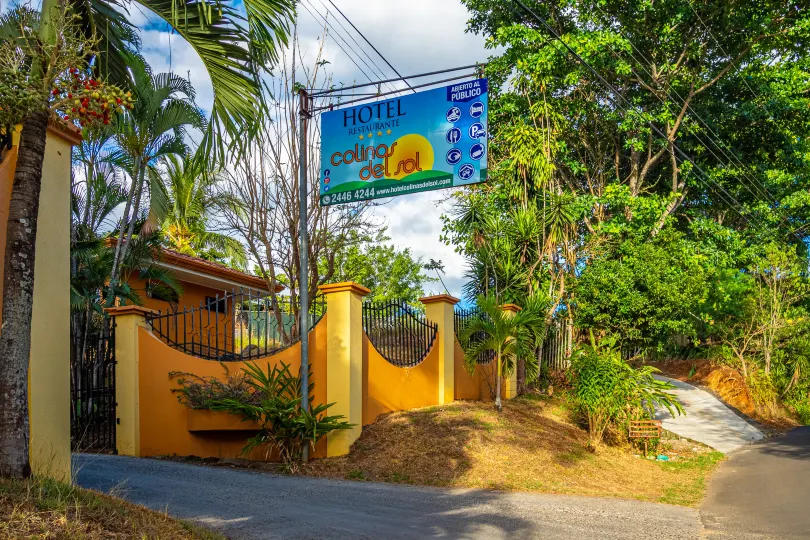 Hotel Colinas del Sol