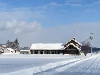 Akayane Lodge by H2 Life