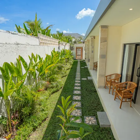 Adi S Guest House