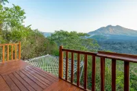 Kamani Cabin by Moria