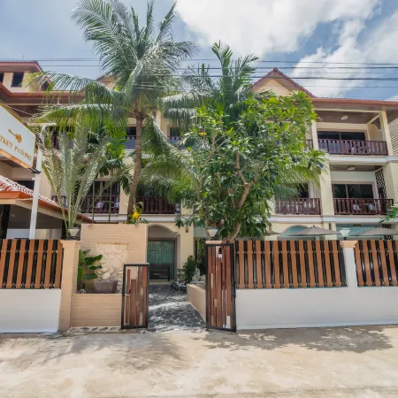 Westkey Patong Hotel