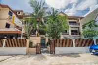 Westkey Patong Hotel - piscina