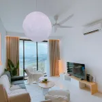 Macrolink Medini Near Legoland by Lions Bay - موقف سيارات