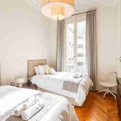 LUXE 400 SQM Penthouse | Paris on Avenue George V Rooms