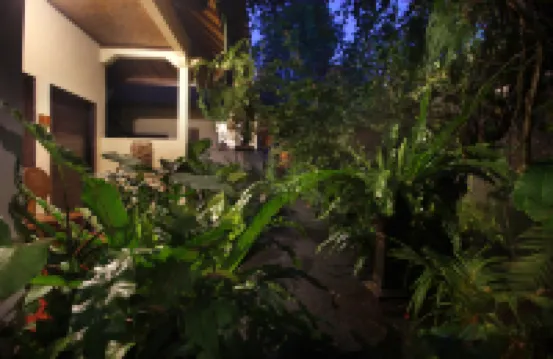 サリ ゴング ゲスト ハウス, ア トリシュラ コレクション