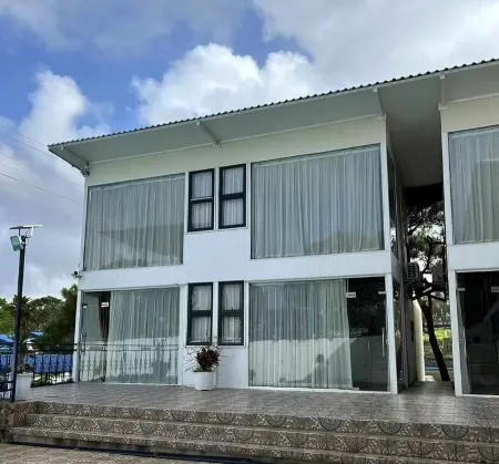 Brilliantsky Liesure Park and Hotel Отели рядом с достопримечательностью «Splendido Taal Golf Club»